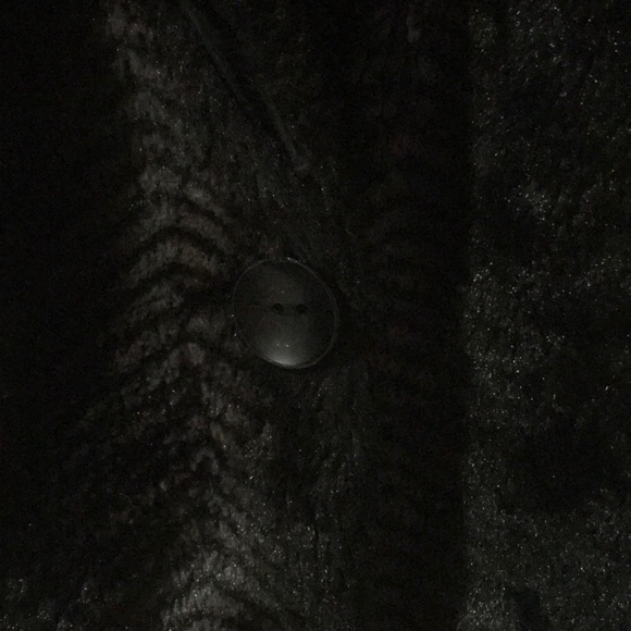 ❄️Gorgeous Alfani Faux-Fur Vest❄️ - Picture 2 of 4